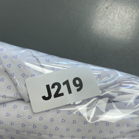 NWOT Calvin Klein Men's XL Wrinkle Free Fresh Dress Shirt White & Blue Pattern - Picture 7 of 7